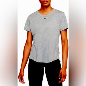 Nike Dri-FIT Performance Tee - Women's Medium (Grey)